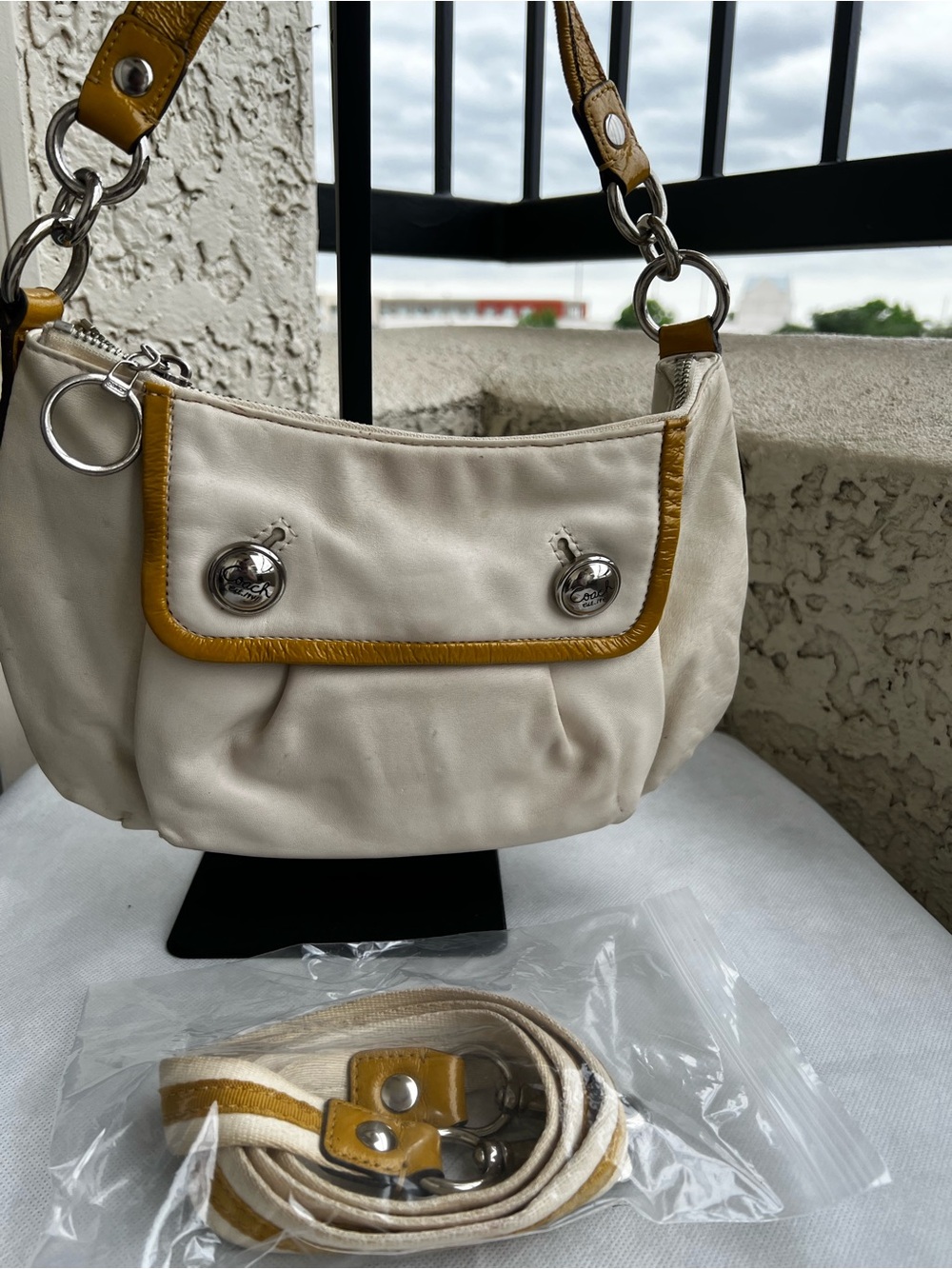 Coach Poppy Groovy White and Yellow Shoulder Bag